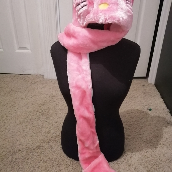 Winter pink cat hat/scarf with pockets - Picture 5 of 5